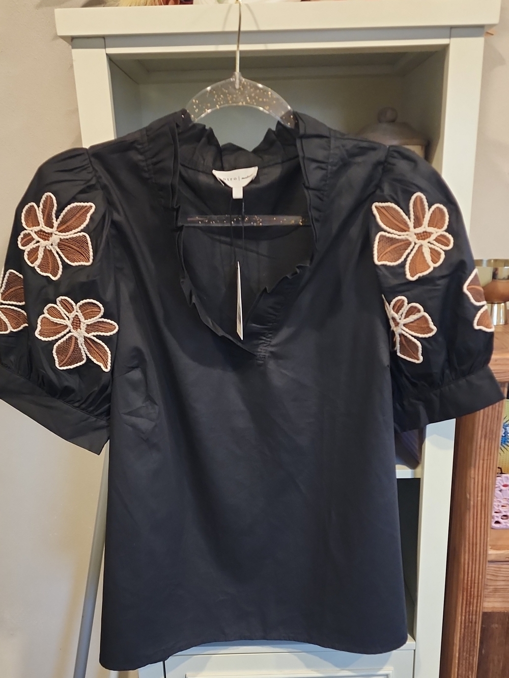 entro Black Puff-Sleeve Blouse with Brown Floral Applique